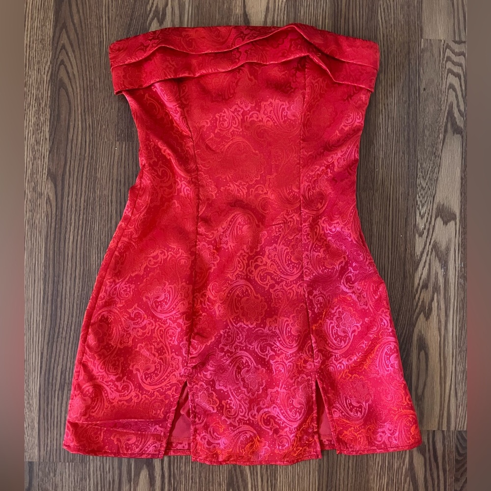Pasha Bodycon Mini Dress in Red Swirl
